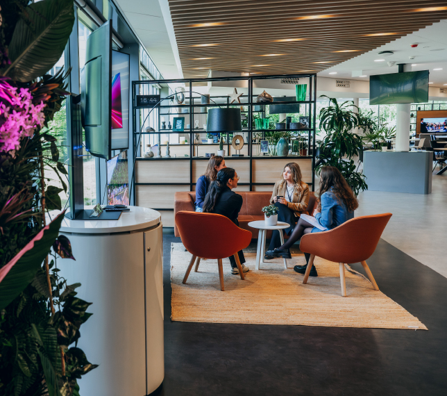 X extra 1 Samsung 06 July MichaelSzarpak 644x570