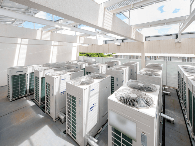 P198 199 TIME4537 1 dr02bw