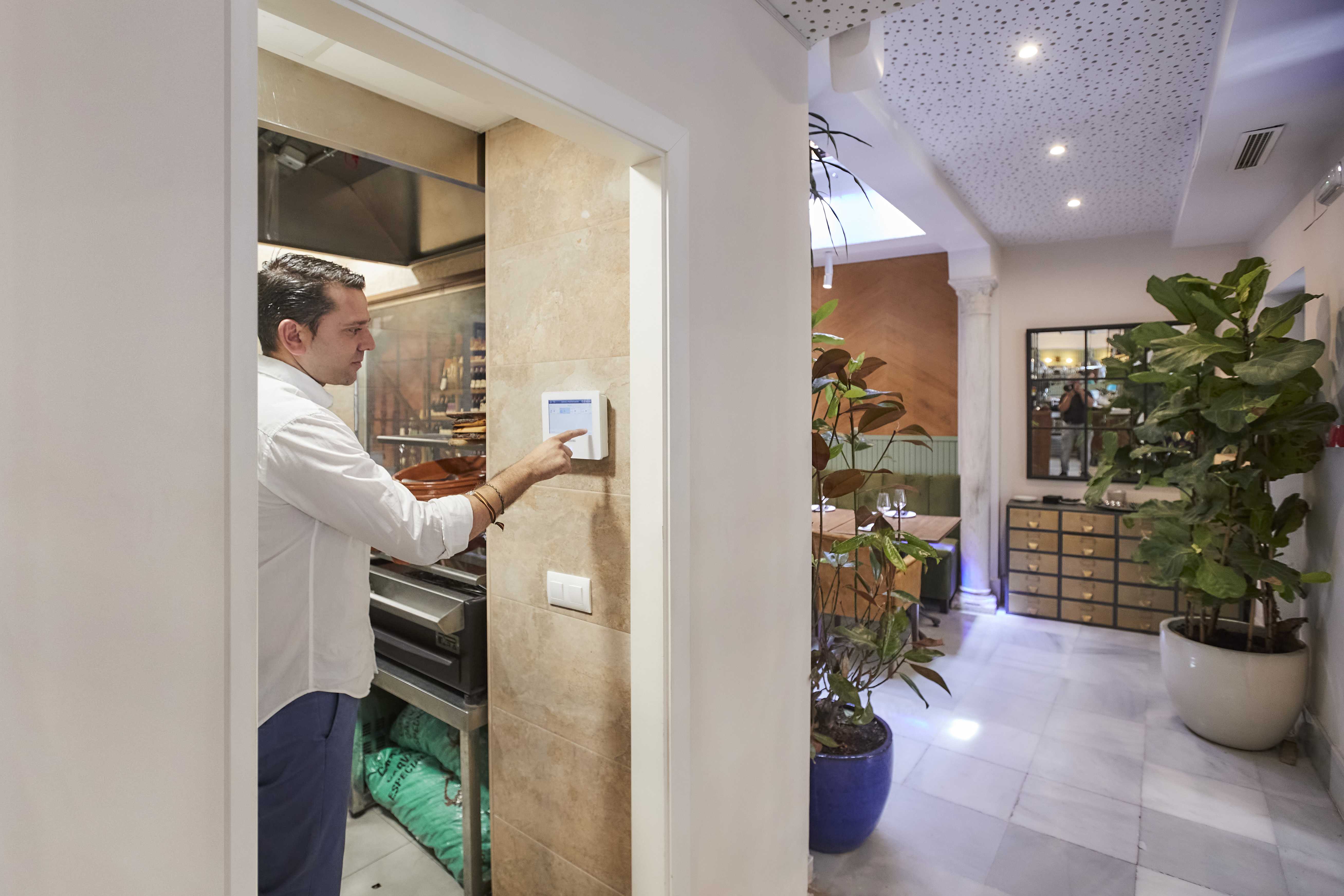 c5de1f5f 386a 446e be34 e2264cc4eb14